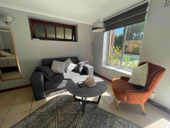 Lavish Camps Bay Pool Side Apartment