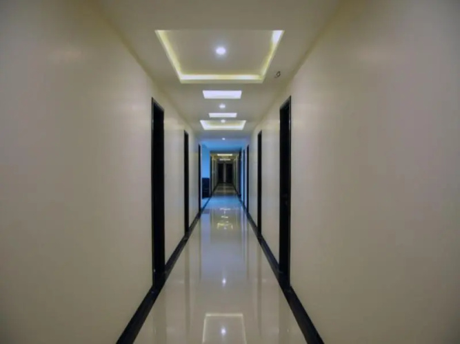 Hotel Regaal Palace