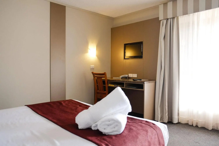 Reef Motor Inn