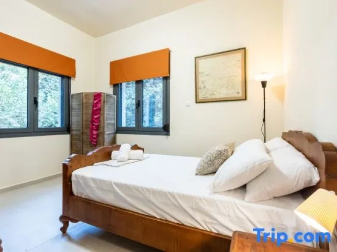 3 Bedrooms Apartment