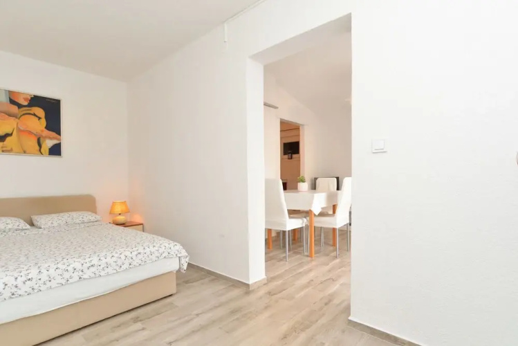 Apartment 1363