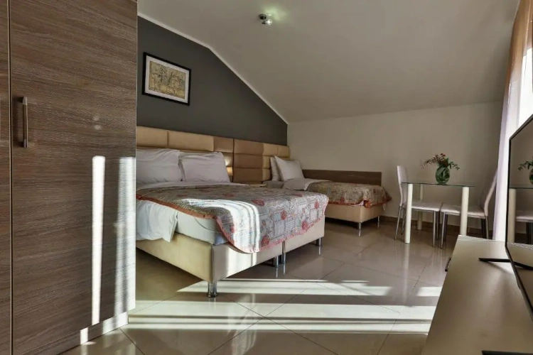 Deluxe Triple room