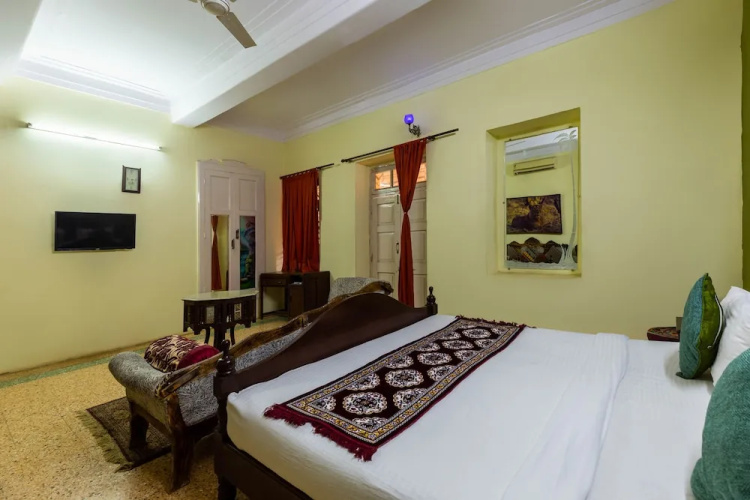 Hotel Sanand Heritage Mount Abu
