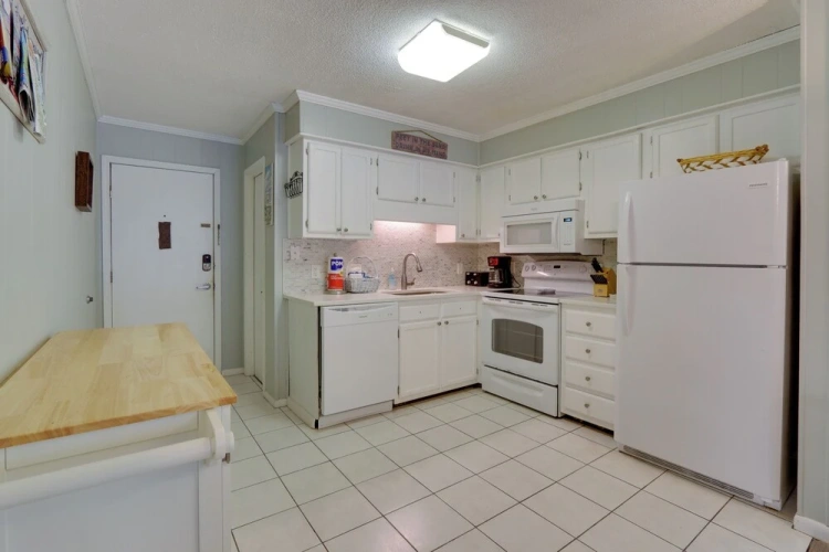 2 Bedrooms Apartment