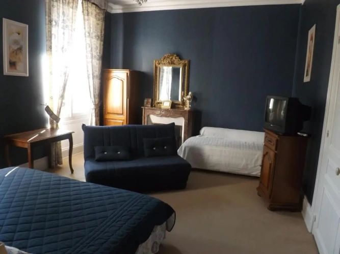 Standard Twin room with garden view