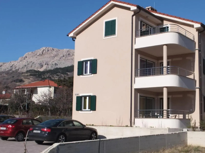 Smojver - Two Bedroom No.6