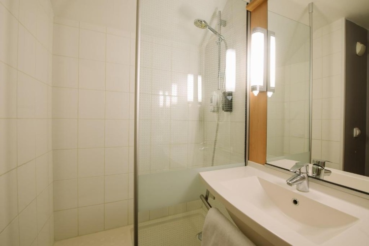 Standard Double room with city view