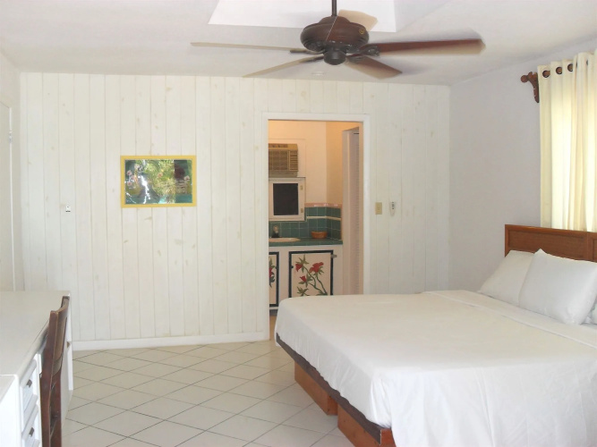 Pelican Beach Hotel