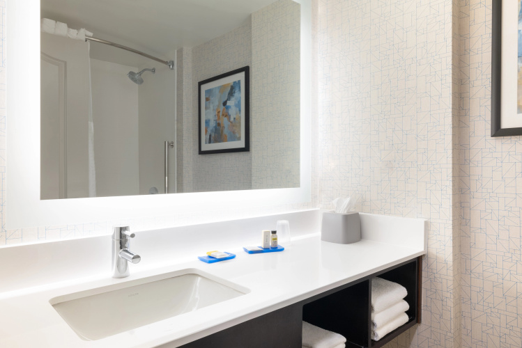 Holiday Inn Express & Suites Boston - Cambridge photo 12