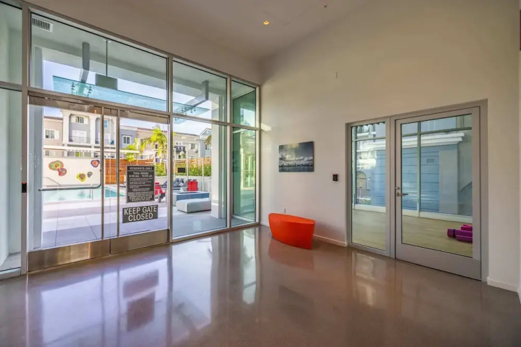 @marbella Lane - Chic 2BR Penthouse w/ Ocean Views
