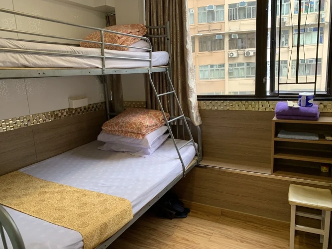 Standard Triple room