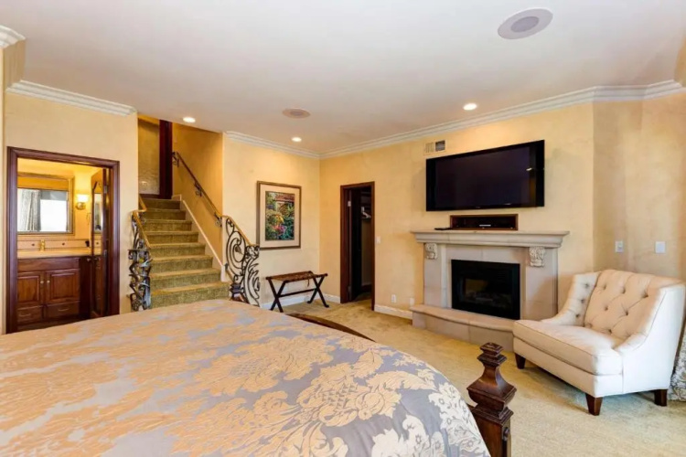 317 Carnation, Corona Del Mar