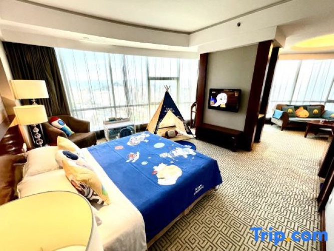 Family Suite with view