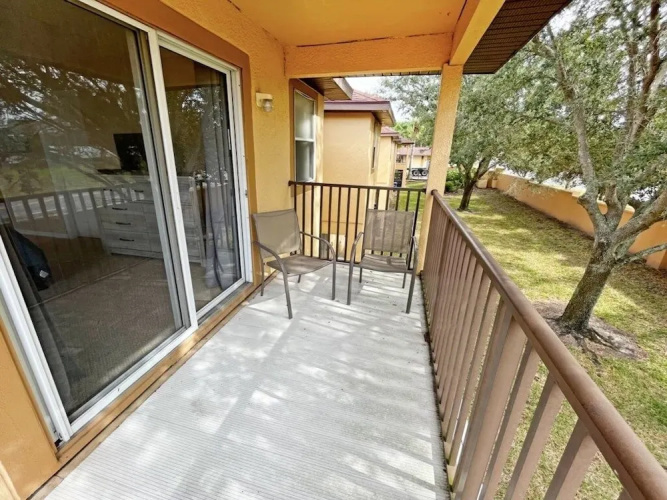 Regal Getaway 4 Bedroom Townhouse by RedAwning