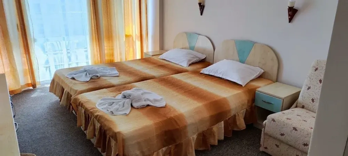 Comfort Twin room with balcony and with pool view