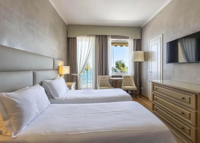 Superior Triple room with sea view