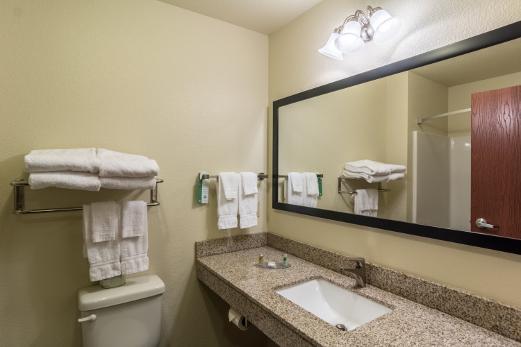 Cobblestone Hotel & Suites - Greenville photo 9