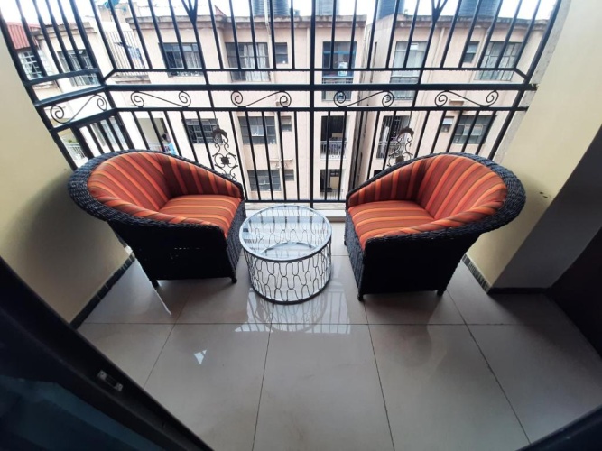 2 Bedrooms Apartment
