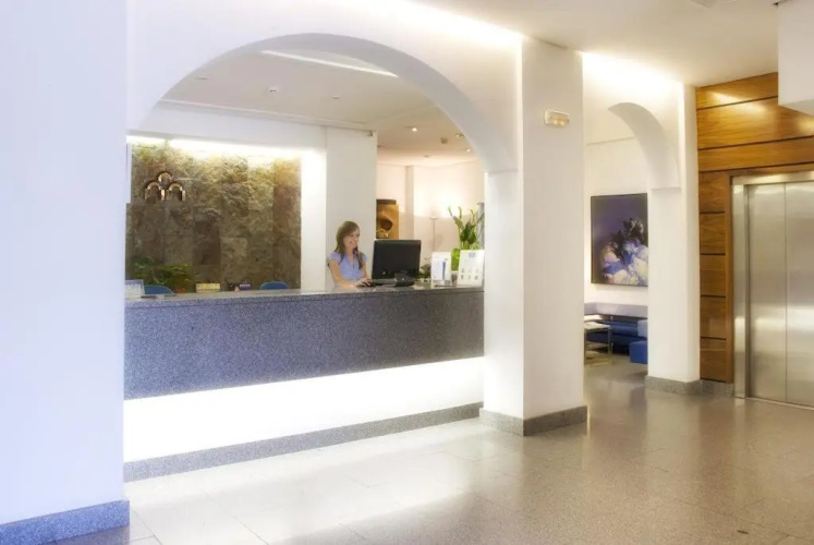 Hotel AR Los Arcos