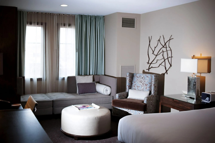 The Oxford Hotel Bend