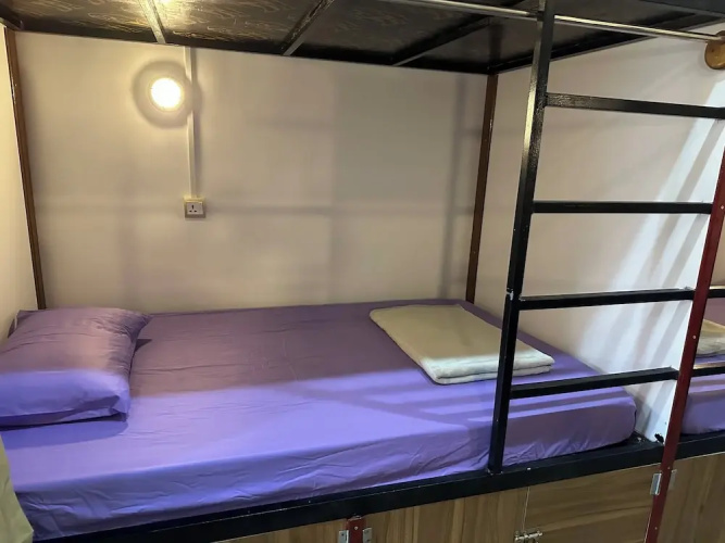 White Beach Hostel