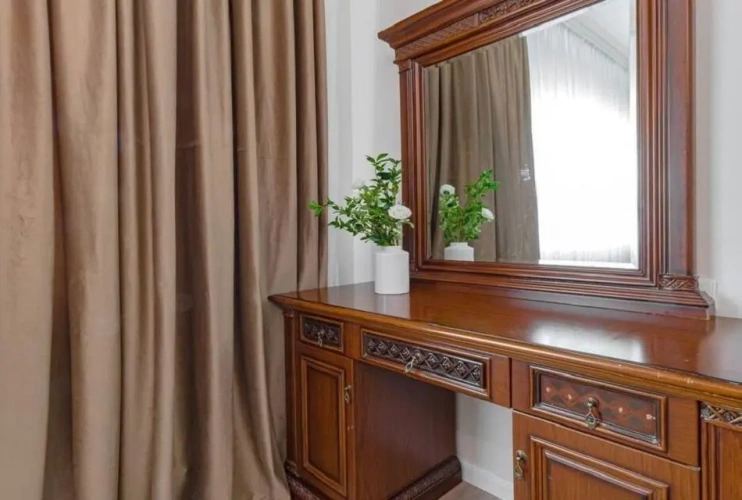 3 Bedrooms Apartment
