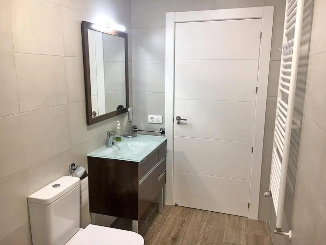 4 Bedrooms Cottage
