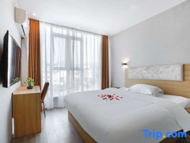 Standard Double room with view