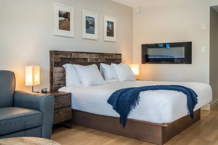 Rooms at Riveredge