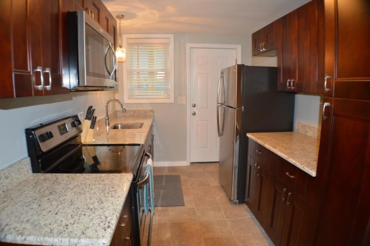 2 Bedrooms Apartment