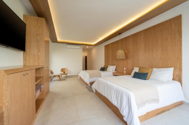 Premium Quadruple room