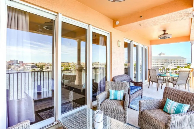 506 Harborview Grande