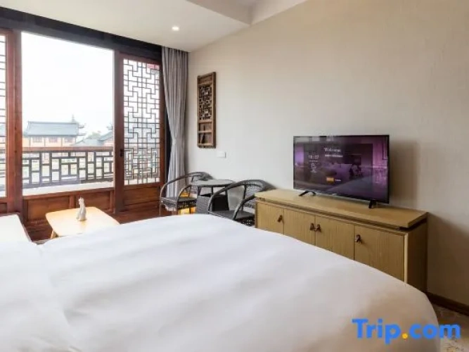 Standard Double room with lake view