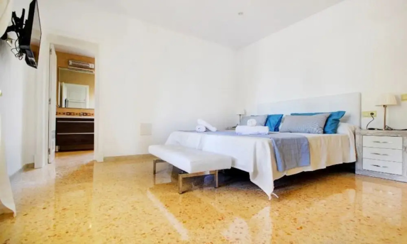 104567 - Villa in Llucmajor