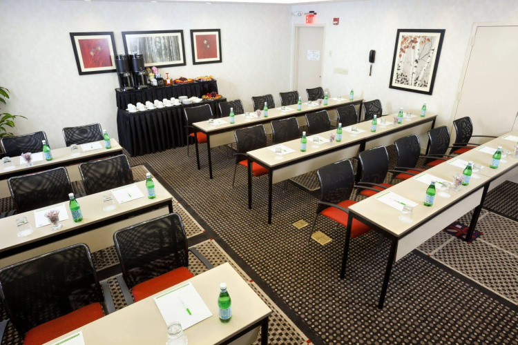 Newark Airport Hotel photo 20