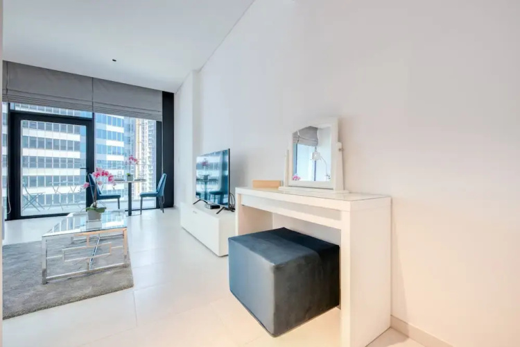 Maison Privee - Marquise Square - 814