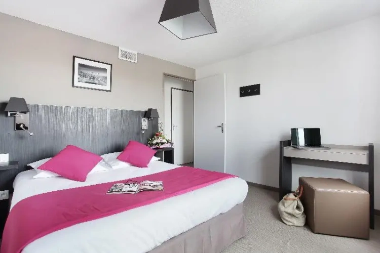 Quadruple Apartment