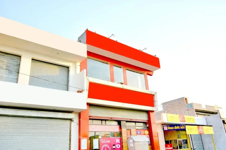 Surya Hotel by OYO Rooms