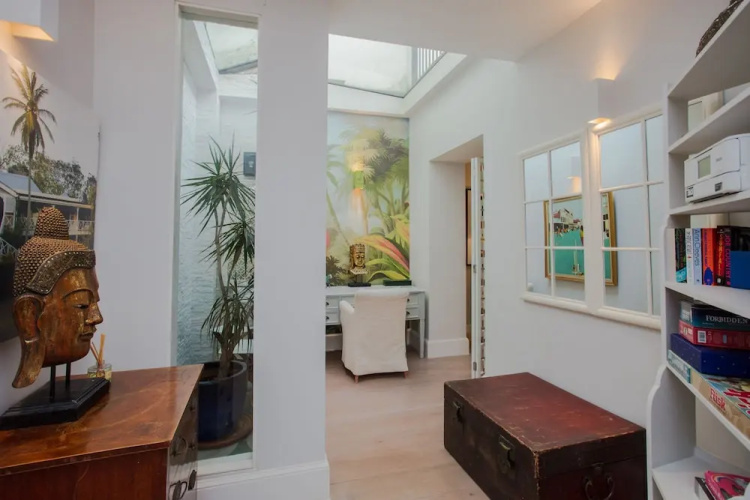 Exquisite Cadogan Square Knightsbridge Apartment