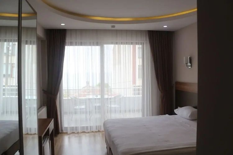 Deluxe Double room with balcony and with sea view