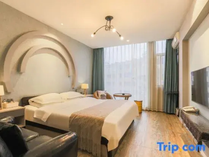 Xiamu Riverside Garden Hotel