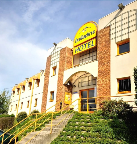 Hôtel & Résidence Sarcelles