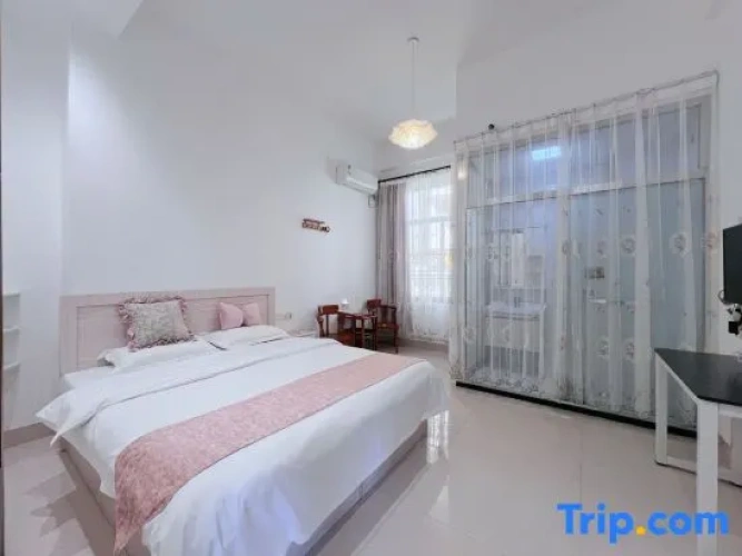 5 Bedrooms Sextuple Suite