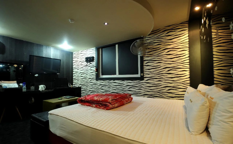WOW Motel