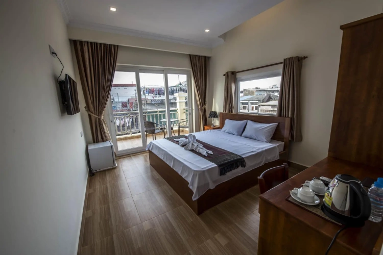Deluxe Double room with balcony