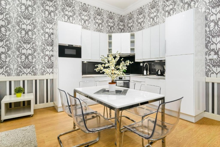 2 Bedrooms Apartment