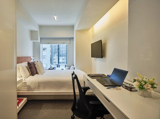 Standard Double room with city view
