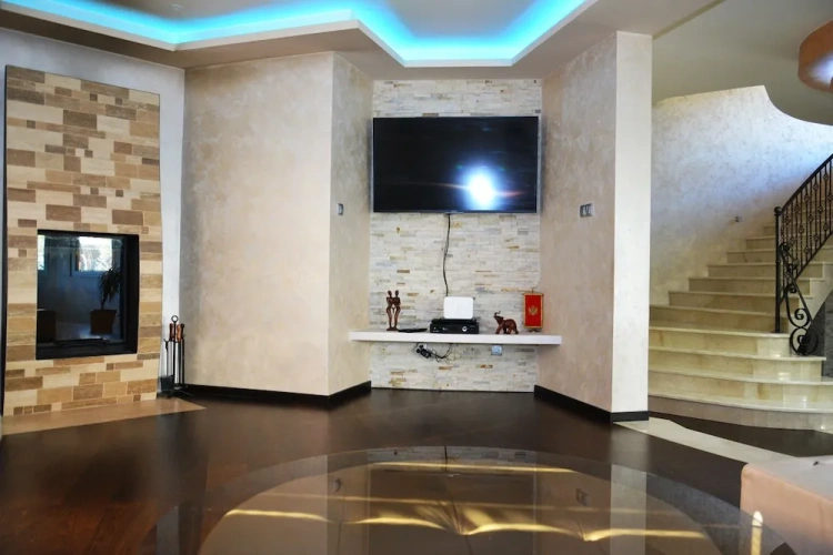 4 Bedrooms Luxury Apartment with sea view
