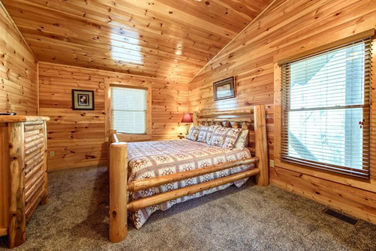 Hemlock Manor by Jackson Mountain Rentals