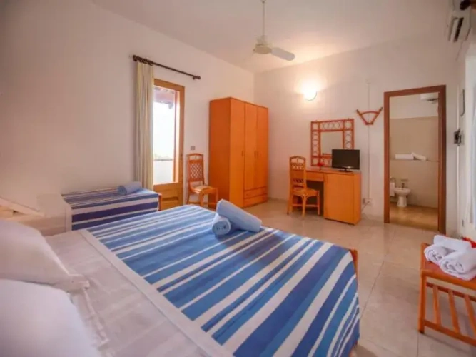 Classic Triple room